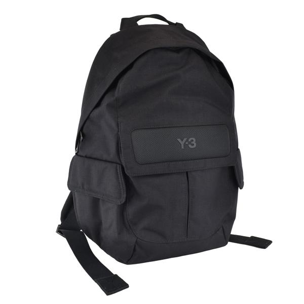 Y-3 ワイスリー SMALL SMALL BACKPACK/バックパック リュックサック ブラック アイテム説明 ブランド名 Y-3 ワイスリー 商品番号 JV9721 BLACK カラー ブラック 素材 本体：ナイロン100％　裏地：ポリエステル100% サイズ(cm) 縦（43) 横（29) マチ(12) 仕様 ポケット×1　ファスナーポケット×1　外側：フラップポケット×3　A4サイズ収納可 付属品 保存袋 生産国 ベトナム ラッピング ラッピング不可