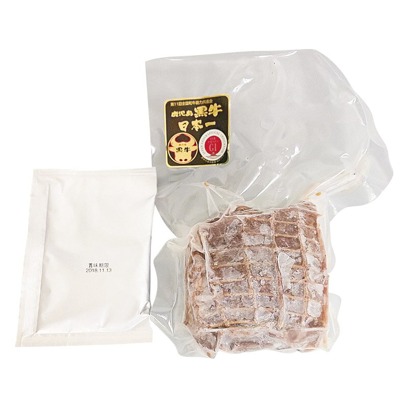 PRODUCT SPECIFICATIONS商品仕様ブランド鹿児島黒牛商品名鹿児島黒牛のローストビーフ型番PA-SYLW26A-702セット内容ローストビーフ(200g)・専用ローストビーフソース(40g)×各1賞味期間冷凍60日アレルゲン乳・小麦商品説明2017年度全国和牛能力共進会において総合優勝。農林水産大臣賞4部門制覇。最優秀枝肉賞獲得。2017年和牛日本一の鹿児島黒牛は鹿児島の生産者が愛情いっぱいで育てました。食した人の美味しい笑顔を楽しみに、風味にこだわり味を求めた飼料を食べさせています。和牛日本一の鹿児島黒牛で作ったローストビーフを是非味わってみて下さい