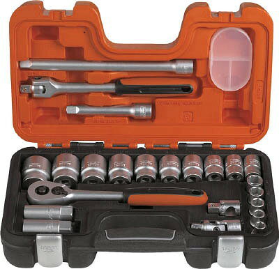 ★特徴★ ●機械設備など。 ●常備工具セットとして ●このインチセットは、標準的な整備に適しています ●BAHCOツールセットのエントリーモデルです ★仕様★ ●差込角(mm):12.7 ●セット内容(点):23 ●質量(kg):4.88 ●特殊工具鋼 ★セット内容★ ●6角ソケット: 3/8、 7/16、 1/2、 9/16、 5/8、 11/16、 3/4、 13/16、 7/8、 15/16、 1、 1-1/16、 1-1/8、 1-3/16、 1-1/4各1個 ●クイックラチェットハンドル1本 ●エクステンションバー125mm、250mm各1本 ●ユニバーサルジョイント1個 ●T-アダプター1個 ●ブレーカーバー250mm1本 ●スパークプラグソケット5/8、13/16各1個 ●プラスチックボックス1個