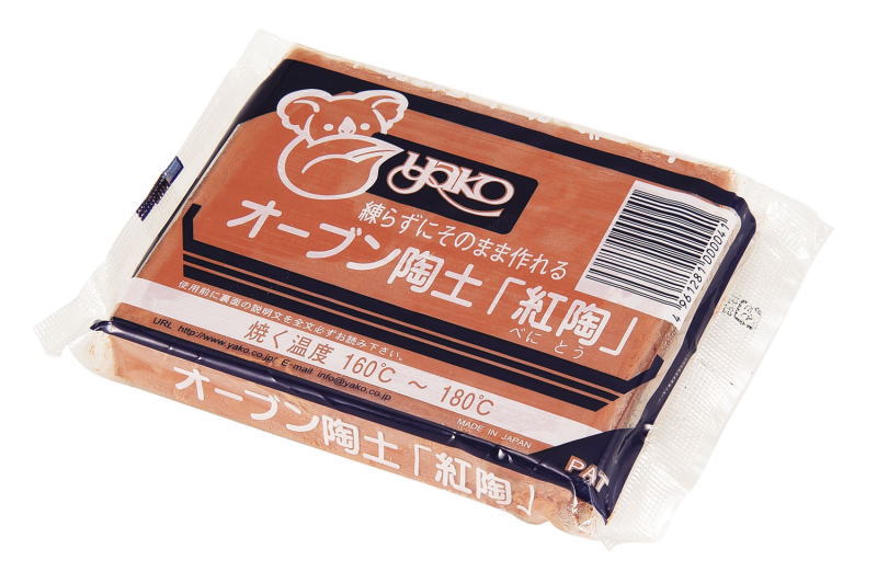 瀬戸産蛙目粘土を使用。 色は赤茶です。 質量：400g