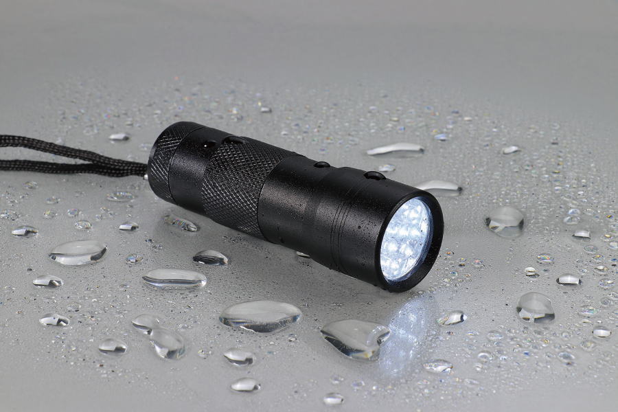 雨に濡れても大丈夫！防水性のある懐中電灯 IP54 Φ30×95mm アルミニウム合金