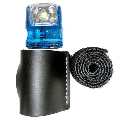 超コンパクトで驚きの明るさのLED 　 　 ◆手・足・指　どこにでも付けて使える ◆毎日10分の使用で5ヶ月間使える長寿命 ◆マジックテープ30cm+皮の電池カバー付き 　 サイズ：60mm　マジックテープ30cm 重量：120g 電源：9V乾電池(別売) 材質：アルミ
