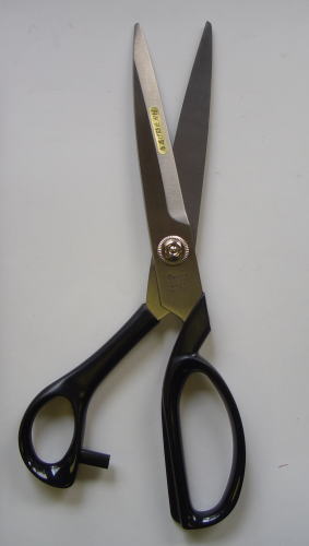 ステンギザ付きラシャ切り　240mm