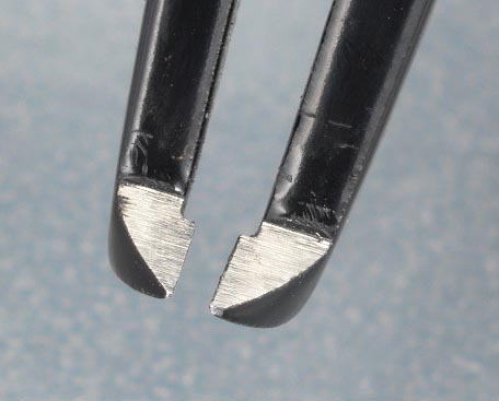 ●刃幅×先端幅…3.6×2.5mm　 ●全長…115mm ●材質…カーボンスチール ●ブラックエポキシコーティング