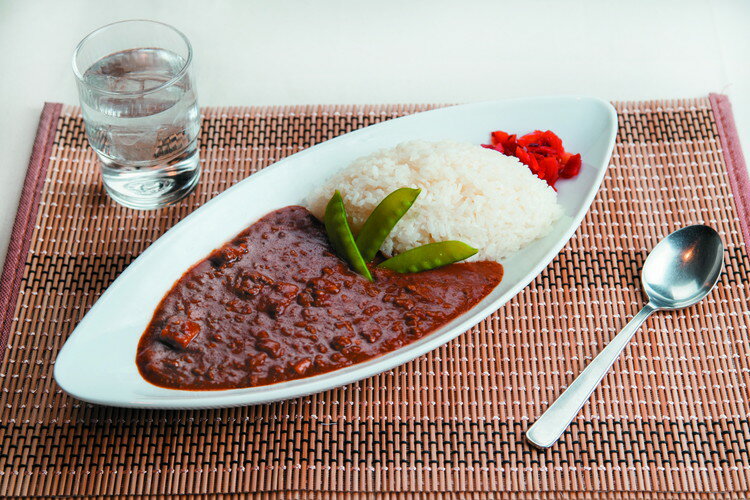 カレー大學主催「カレーオブザイヤー2021」受賞 「幻の飯村牛　牛すじカレー」3個セット｜肉と野菜の旨みが凝縮したデミグラスソースを使い、パスタ、うどんなどライス以外にも相性がいいカレーです 【WS】
