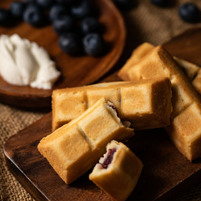 【10個入り】Berry fromage　ベイクド・チーズ・ケーキ|ハロウィン お歳暮 お返し 手土産 おもてなしお菓子 プレゼント ギフト 焼き菓子 個包装 スイーツ 洋菓子 お供え 内祝い お祝い 結婚 出産 チーズケーキ お礼 おやつ