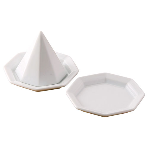 波佐見焼 福招き八角盛り塩 K20358724 関連：(アイディア 時短 グッズ 商品 生活 暮らし 便利 安全)米寿 成人の日 初盆 葬儀 入学 お盆 初七日 七夕 生鮮食品 御供