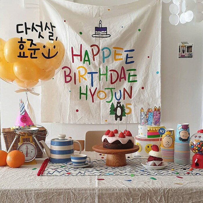 誕生日 タペストリー パーティー 誕生日タペストリー お洒落 シンプル おしゃれ インテリア 雑貨 場所を取らない 大判90×90cm 壁掛け 1枚 飾り付け 装飾 絵 布 大判 壁 飾り 日本在庫
