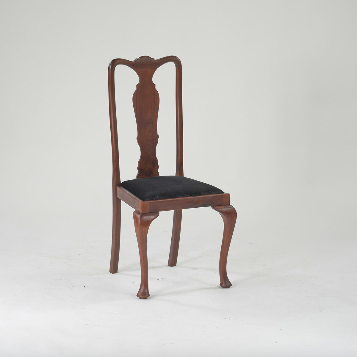 ダイニングチェア 英国アンティーク クイーンアンチェア マホガニー材(3) 1930s 英国ヴィンテージ クラシックデザイン 猫脚 ベルベット【中古】【中古家具】【USED家具】【リユース】【ヴィンテージ】【アンティーク】 [3]