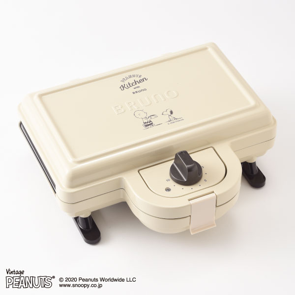 ホットサンドメーカー プレスサンドメーカー おしゃれ スヌーピー SNOOPY サンドイッチ 耳まで焼ける 電気 グリル タイマー おうち時間 カフェ おやつ 食パン 朝食 ギフト 北欧 キッチン家電( ブルーノ ピーナッツ BRUNO PEANUTS ホットサンドメーカ ダブル )