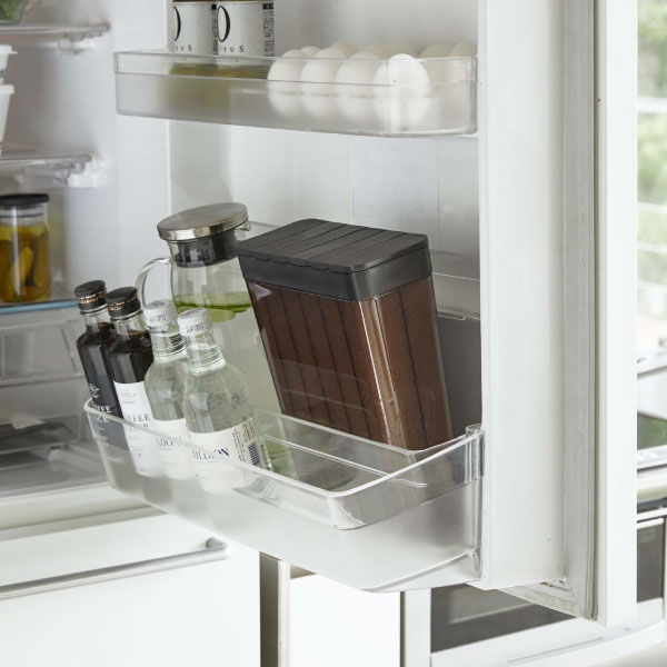 米びつ 米櫃 こめびつ おしゃれ 冷蔵庫 ライスストッカー ライスボックス スリム 保存容器 野菜室 ドアポケット 酸化防止 白 黒 キッチン用品 北欧 タワーシリーズ towerシリーズ 公式 yamazaki ヤマザキ 新作 新商品( 山崎実業 1合分別 冷蔵庫用米びつ タワー tower )