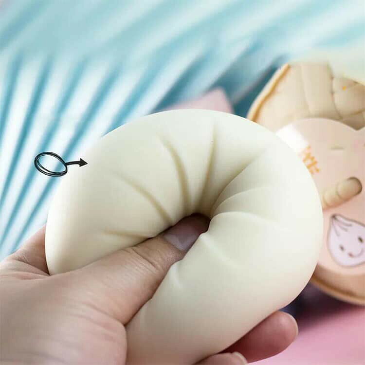 4個セット スクイーズ まんじゅう 肉まん 8.5cm 蒸し器付き ジャンボスクイーズ ぷにぷに とろふわ 低反発 かわいい 握る ストレス解消 発散 癒し グッズ おもちゃ 子供 大人 monolith-1-10015300 モノリスプラス サンプル画像2
