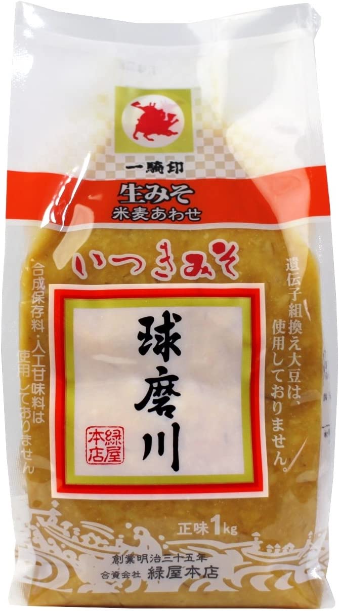 【商品特徴】美味しい水、選び抜かれた素材、熟練した職人の技、清流の里"ひとよし"から、みどりや伝統の味をお届けしております。 一番人気のあわせみそです。 凝縮されたうまみとまろやかな甘みが格別の生みそです。 是非、ご賞味ください。 遺伝子組み換え大豆・合成保存料・合成甘味料は使用していません。 商品説明メーカー所在地 原材料 米、大麦、大豆(遺伝子組み換えでない)、食塩/酒精、調味料(アミノ酸等)、甘味料(ステビア、甘草)、漂白剤(次亜硫酸Na)、ビタミンB2、(原材料の一部に大豆・小麦を含む) サイズ 130×60×100(mm) 原産国 熊本県 内容量 1000g アレルギー表示 小麦、大豆 温度帯 常温 メーカー名 合資会社緑屋本店熊本県人吉市願成寺町1411