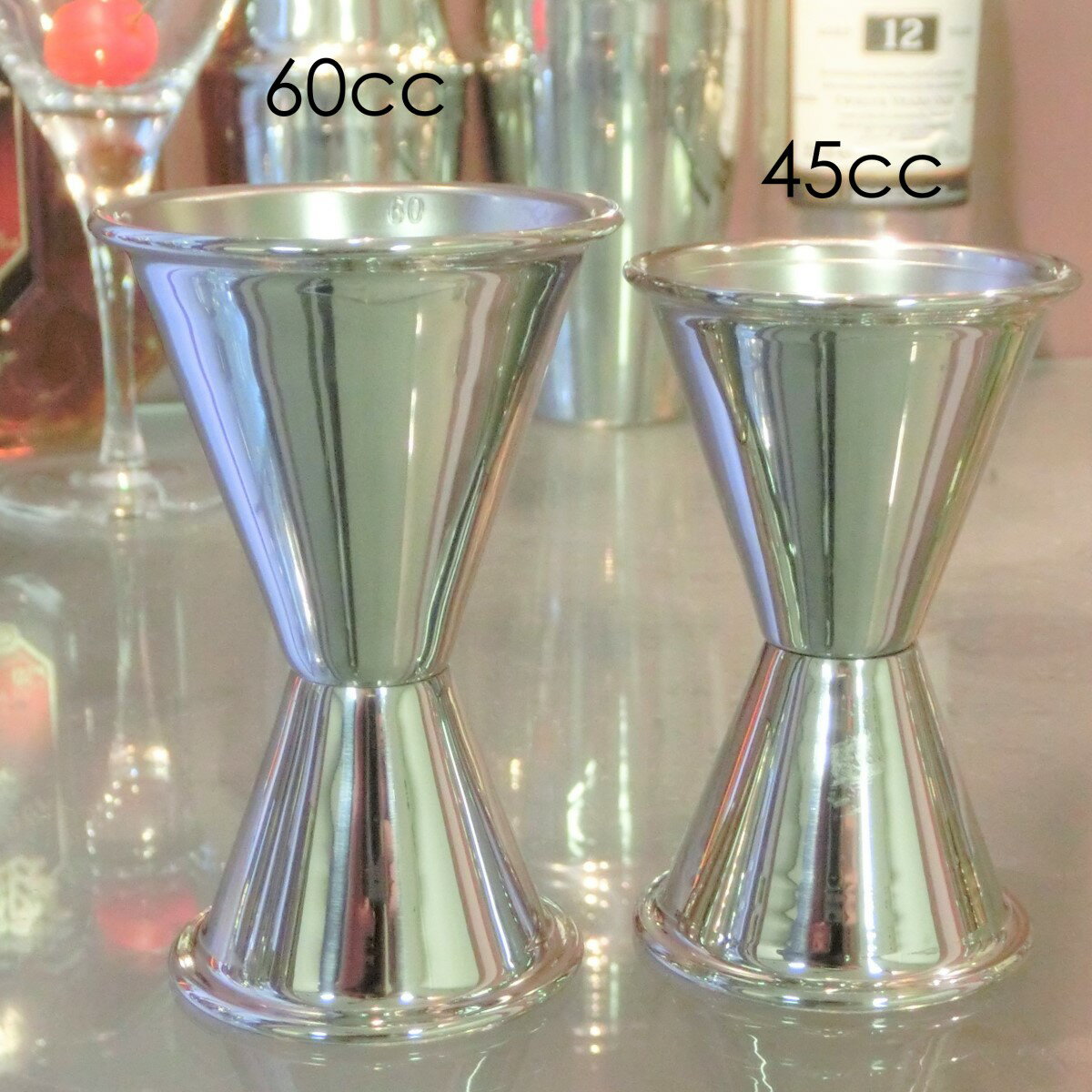 【5・0がつく日限定！ポイント10倍】 ステンレス メジャーカップ ジガー 60 SW 業務用 目盛付 ジガーカップ 15cc 30cc 45cc 60cc バー用品 カクテル用品 バーグッズ カクテルグッズ バーツール カクテルツール ポイント消化 【日本製】 【燕三条製】 【和田助製作所取扱い】