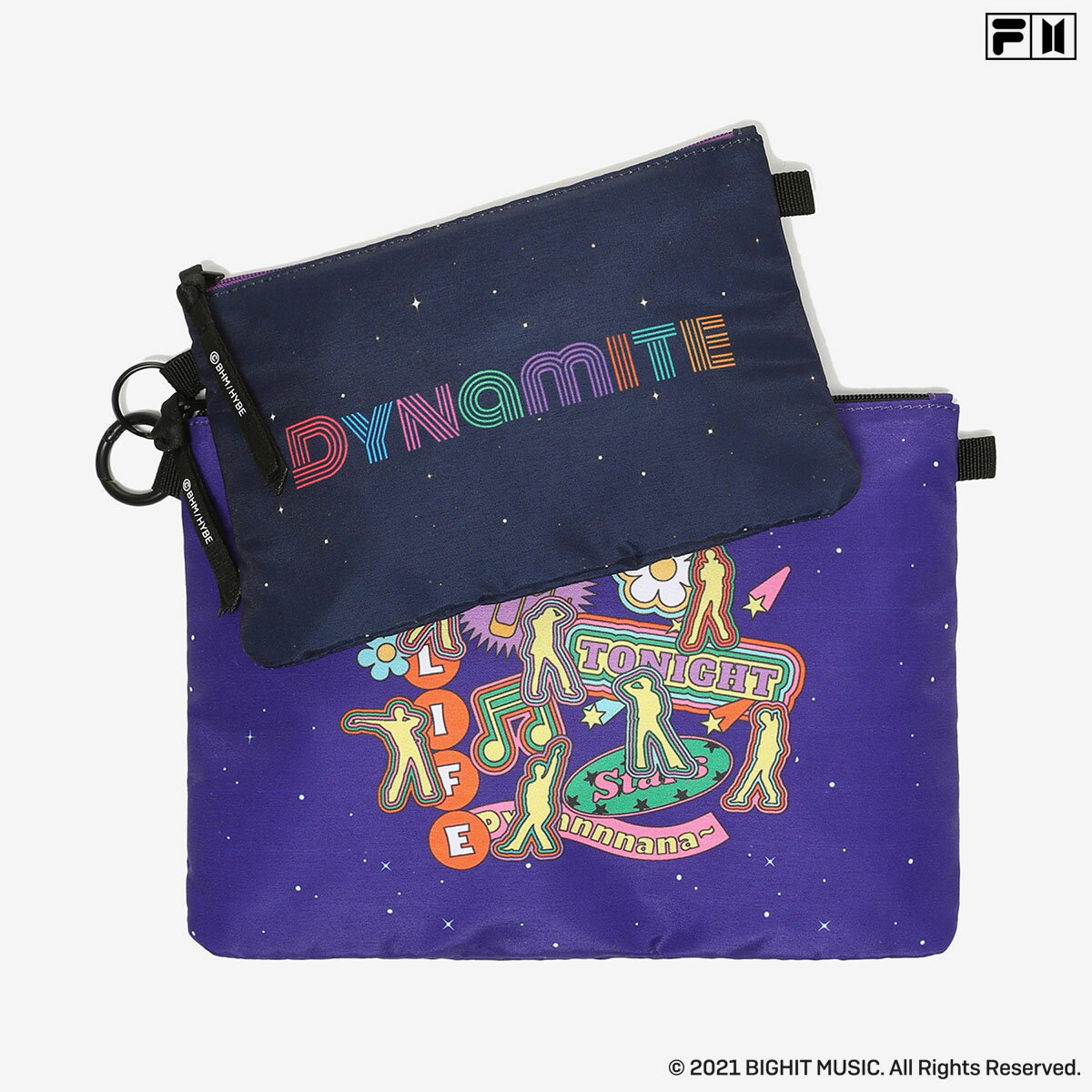 【18日限定 15 OFFクーポン】数量限定BTSノベルティ付き 正規品 ポーチ PURPLE［BTS x FILA - Dynamite Pouch Set］FS3BCD6C15X 防弾少年団 バンタン 小物入れ コスメポーチ マルチポーチ 人気 おしゃれ パープル 公式グッズ グッズ ノベルティ