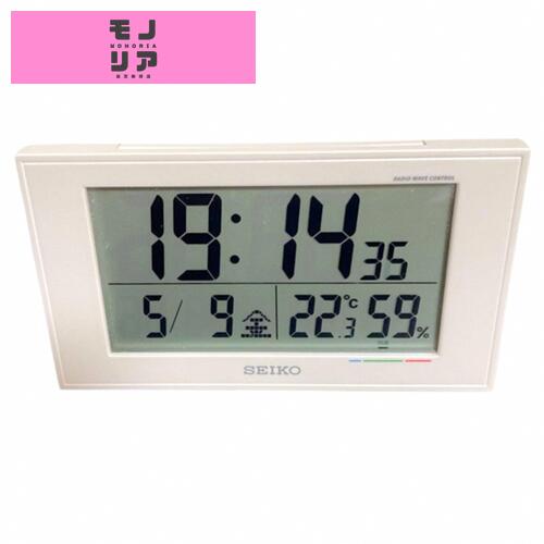 シンプルに、そして上質な実用性を求める方に。快適度表示も便利です ◆標準電波クロック 正確な時刻情報をのせた電波を受信し、 自動的に表示時刻を修正するクロックです。 ご使用の際は、 できるだけ電波を受けやすい窓際などに置き、 電波ノイズの発...