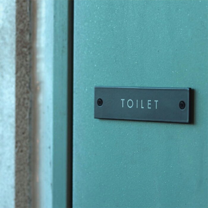 樂天商城 - サインプレート トイレ TOILET アイアン ブラック トイレット 便所 64022 洗面所 案内板 サインプレート サインボード 看板 サイン 壁飾り ドアプレート 店舗 ショップ