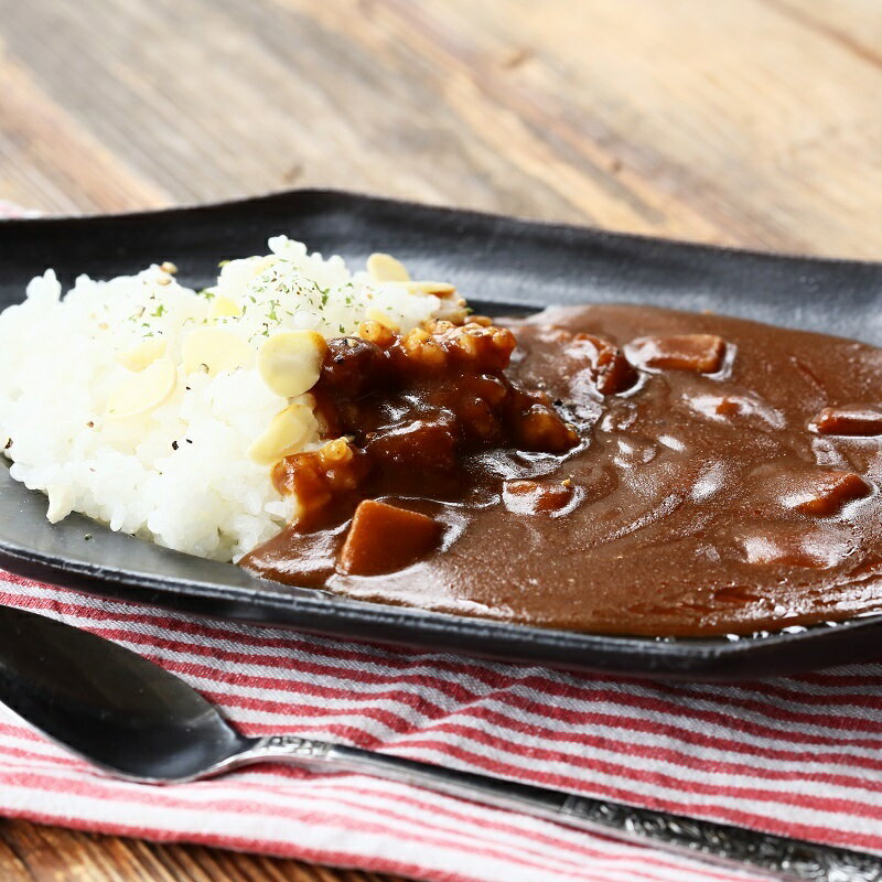 ハウス 温めずに美味しい野菜カレー 200g 防災グッズ 防災用品 非常食 保存食 長期保存 備蓄 賞味期限 保存食 保存期限 5年 レトルト レトルトパウチ食品 ハウス食品 5年保存 アウトドア キャンプ キャンプ飯 登山 海外旅行などにも