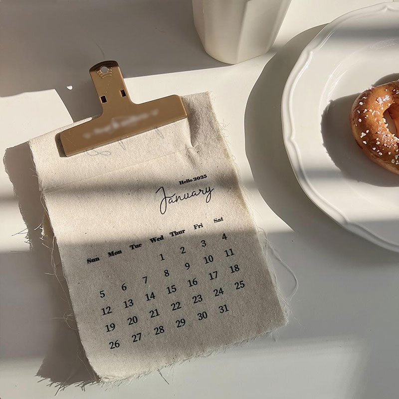 2025年 2026年 壁カレンダー 壁掛けポスター 布カレンダー カレンダー 吊り下げ 韓国 インテリア 布カレンダー 北欧 雑貨 人気 家庭用 贈り物