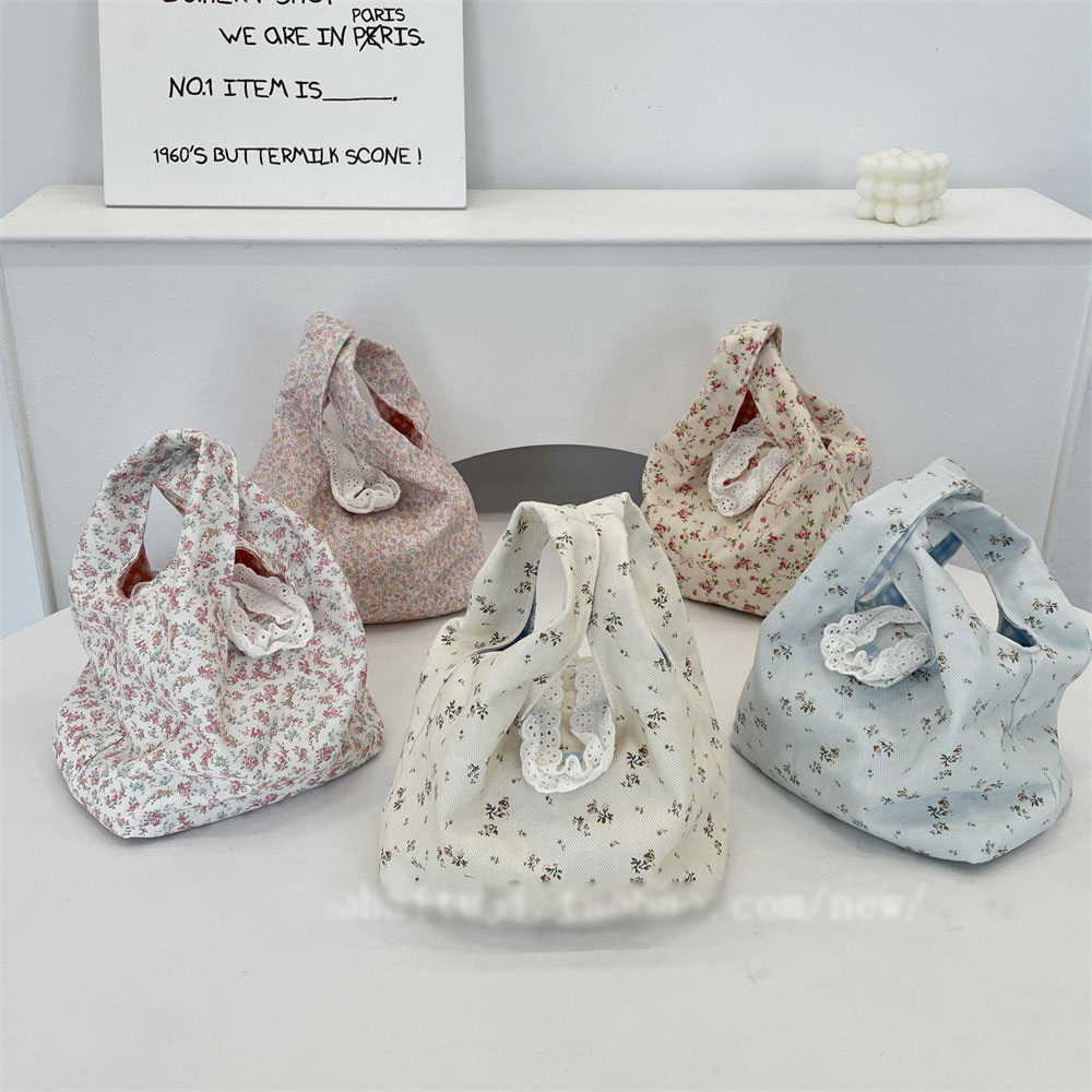 乐天商城 - キャンバス トートバッグ 花柄 手提げバッグ ハンドバッグ レディース かわいい おしゃれ 女の子 軽量 通勤用 ミニバッグ フラワー柄 小物入れ ファッション 鞄 春 夏