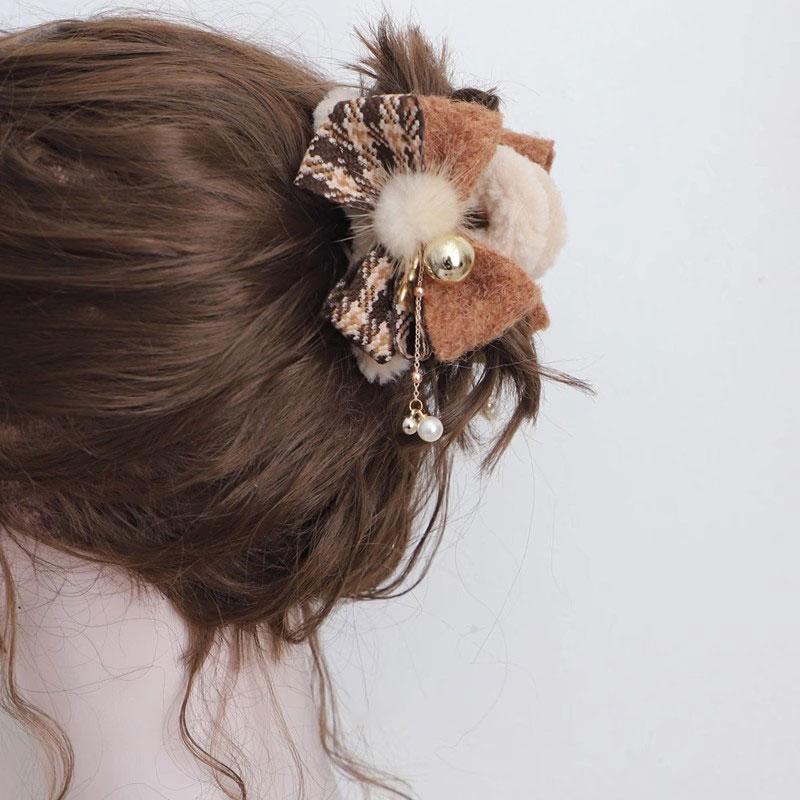 クリスマスヘアクリップ ヘアクリップ バンスクリップ クリスマス雰囲気 髪留め リボン 髪飾り かわいい ふわふわ ヘアアクセサリー クリップ しっかり 大きめ 人気 ヘアキャッチ おしゃれ 普段使い プレゼント