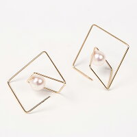 Cubeピアス(K10