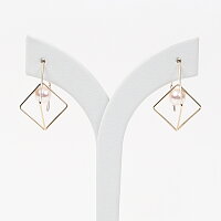 Cubeピアス(K10