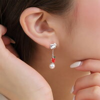 HelloKittySwingAppleパールピアス