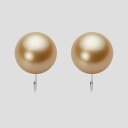 ギフト対応についてシンプルでオーソドックスな直結タイプの定番イヤリング。真珠の輝きだけで耳もとを華やかに飾ります。形状はネジバネ式なので使いやすく、着け外しが簡単です。シンプルなデザインなので、どんな時でもお使いいただけます。真珠のサイズは11mm。このサイズは白蝶真珠のポピュラーなサイズです。色はナチュラルゴールド。白蝶真珠のナチュラルゴールド系色は、見る人に華やかな印象を与え、着けている人を引き立ててくれます。キズは最高等級・★★★★★のほぼ無キズの希少品で、テリ等級は★★★のテリのある真珠です。キズ等級は、全生産量に対し、わずか0.1％の割合でグレーディングしています。形状はどのアイテムでも使用可能なラウンド。Moon Labelの厳しい品質基準に基づき、ラウンドは純粋な真円真珠のみを厳選しています。 Moon Label の白蝶真珠は、オーストラリア産、インドネシア産に限定してご提供しています。大月真珠は、パールネックレス＆ジュエリーのトップメーカーです。Moon Label は、大月真珠のインターネット・ブランドです。※真珠の色には個体差があります。真珠は、太陽光でご覧いただくのと、電灯の下でご覧いただくのでは見え方が変化します。電灯の色や光量などでも変わります。また、お客様のパソコンモニターのメーカーや設定などによっても、色の見え方には差が出ます。&nbsp;商品詳細品名11mm白蝶真珠イヤリング（ナチュラルゴールド）型番NW00011R13NG0Y03W0サイズ白蝶真珠・11mm色ナチュラルゴールド形ラウンドキズ等級★★★★★（5段階評価）テリ等級★★★（5段階評価）素材・詳細K14WG（ホワイトゴールド）真珠の産地インドネシア付属品保証書&nbsp;&nbsp;&nbsp;日本でも、世界でも、アコヤ真珠の高級品の30%以上は当社製です。Moon Label は、パールネックレスのトップメーカーである大月真珠のインターネット・ブランドです。大月真珠は、アコヤ真珠の1級品（1級が最高級）の取扱量で30%以上のトップシェア（共販実績）を誇る会社です。言い換えれば、日本でも、世界でも、アコヤ真珠の高級品では、流通している商品の30%以上は当社製です。そのため、他社（他店）でご購入されていても、30%以上の確率で当社製の真珠をご購入されている可能性が高いと言えます。黒蝶真珠、白蝶真珠（ホワイト系、ゴールド系）においてもトップクラスの取扱量を誇っています。真珠の一貫メーカーが運営するオンラインショップです。大月真珠は、卸しの会社として名を知られた会社ですが、真珠の養殖から加工、販売までをおこなう一貫メーカーです。パールネックレスのメーカーとしては、国内で最も多くのネックレスを製作しています。真珠ルースについても国内最大量の供給元です。日本で一貫メーカーと呼べる会社は数社しか存在しません。トップメーカーが運営するショップなので、はじめての方でも安心してご購入いただけます。&nbsp;他社（他店）製の真珠と品質を比較してください。Moon Label で取り扱っている真珠はすべて自社で加工・製作した商品（金具、チェーンを除く）です。 そのため、商品には自信と責任を持ってお届けしています。ご購入後、他社（他店）の真珠と比較していただければ、その違いがお分かりになるはずです。パールジュエリーの種類は国内最大です。パールジュエリーの種類は、アコヤ真珠をはじめ、黒蝶真珠、白蝶真珠など、常時20,000種類以上を取り揃え、パールジュエリーの種類は国内最大です。現在、真珠を取り扱っているオンラインショップで、これだけの種類を揃えているところは存在しません。また、小売店舗の場合でも、現実的には店舗にストックできる在庫点数が限られるため、これだけの商品点数を揃えることは不可能です。Moon Label はインターネットでしか実現できなかったショップなのです。&nbsp;世界が認めた品質基準の商品をお届けします。大月真珠は、1975年以来、日本の真珠輸出額でトップ（日本真珠輸出加工組合統計）の座を守り続けています。世界の宝飾ブランドをはじめとするジュエラーが大月真珠の品質を認め、商品として採用をいただいています。この実績が、ワールド・スタンダードの証です。全生産量をベースとした明確なグレーディングを実施しています。Moon Label でご提供している商品も、このハイレベルの品質基準に基づいて製作されています。Moon Label のグレーディング（品質基準）は、在庫における相対比較ではなく、全生産量をベースとした明確なグレーディングです。また、すべての商品に、基本保証として1年間の無償修理保証が付いていますので、安心してお買い求めいただけます。Moon Label で取り扱っている真珠は、品質管理の観点から、貝種（真珠の種類）ごとに産地を限定しています。アコヤ真珠はすべて日本産、黒蝶真珠はフレンチポリネシア（タヒチ）産、白蝶真珠はオーストラリアとインドネシア産に限定してご提供しています。&nbsp;&nbsp;真珠の価値を決める要素としては、大きさ（サイズ）のほか、色、形、キズ、テリ（光沢）、巻きの6つの要素があります。Moon Label ではすべての真珠で大月真珠のグレーディングシステムに基づき、厳格な品質管理基準をクリアした商品のみを取り扱っています。 Moon Label の品質基準は、在庫のおける相対的な品質評価ではなく、白蝶真珠の全生産量からの出現率をベースとした、絶対的な品質評価を品質基準としています。&nbsp;&nbsp;&nbsp;&nbsp;&nbsp;&nbsp;&nbsp;&nbsp;