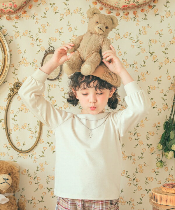 子供服 女の子 Tシャツ 秋冬 長袖 キッズ ジュニア 音符 ラインストーン ラメ プリント キラキラ リブ袖 長そで ティーシャツ ロンT レッド オフホワイト 130cm 140cm 150cm 160cm 8歳 9歳 10歳 11歳 12歳 13歳 【むーのんのん moononnon】のサムネイル
