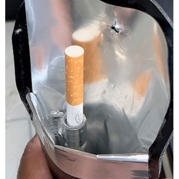 携帯灰皿 火消内蔵 瞬間火消し 携帯吸殻入れ お色お任せ発送/0262x3個セット/卸