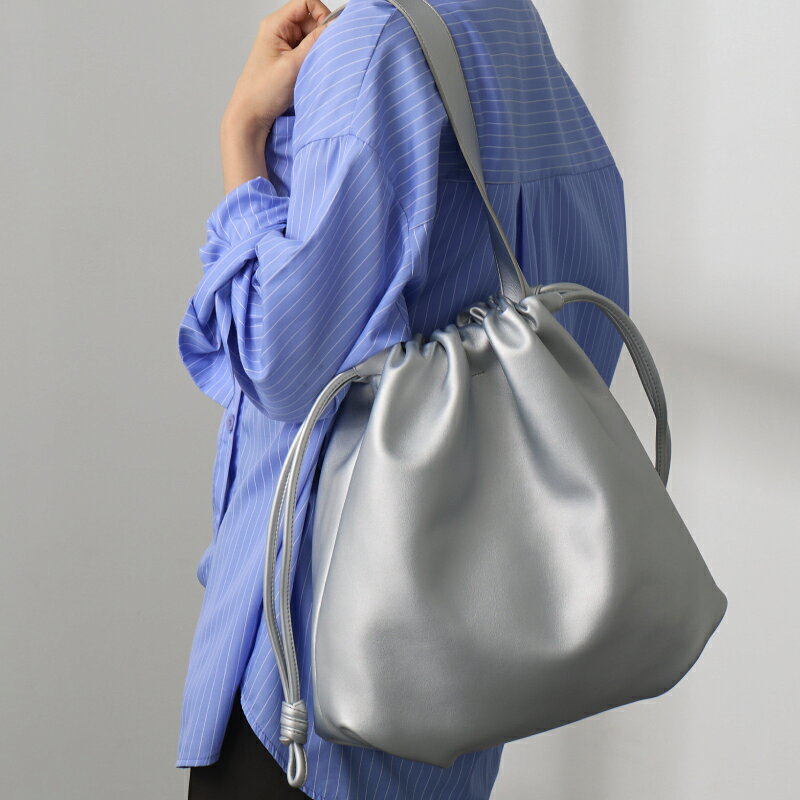 楽天市場】本革（カラーシルバー）（トートバッグ｜レディースバッグ