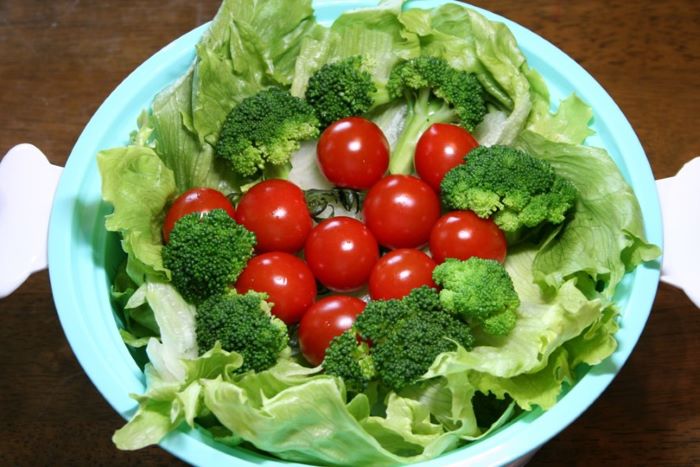 MORII 日本製 電子レンジ 蒸し器 調理器 レンジ 鍋 電子レンジ 蒸し 野菜 レンジ 魚 肉 スチーマー 料理 W目皿付き プラスチック 電子レンジ専用 蒸烹鍋 約2.25L（エメラルドグリーン）M-710-35 送料無料 moriistore-10000119 KiMoCHiいい台所屋 サンプル画像2