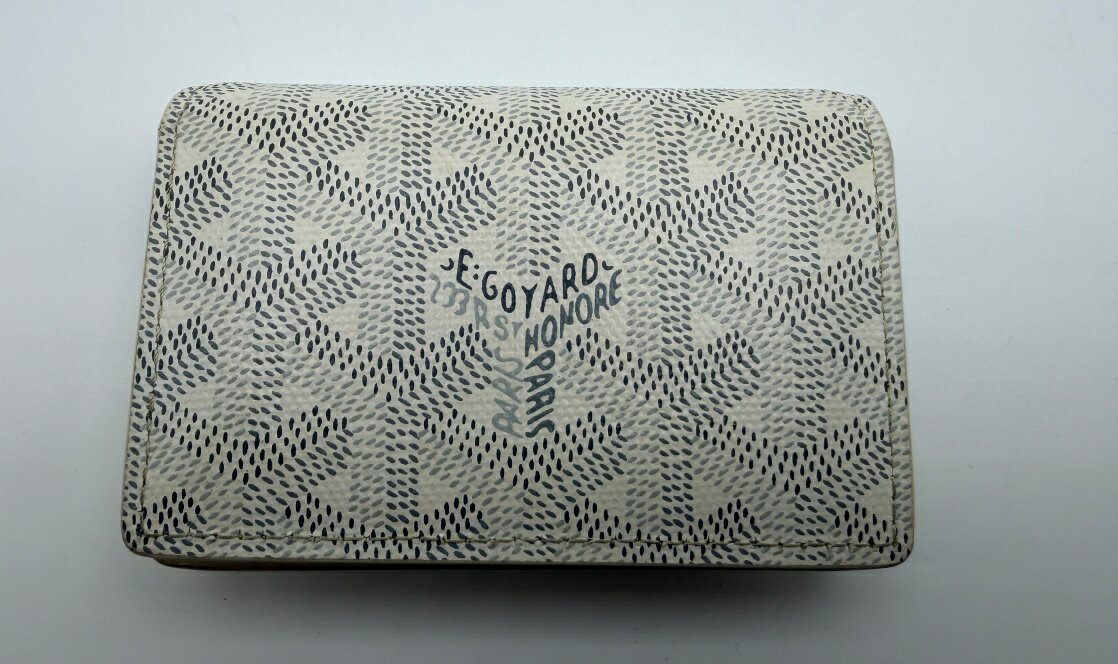 GOYARD ゴヤール 名刺入れ　ヘリンボーン カードケース ホワイト PVC レザー 美品【中古】