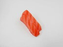 【 マグネット 刺身サーモン2貫 】 日本製 小物 食品サンプル おもしろ プレゼント かわいい おしゃれ ハンドメイド ポーチ バッグ 模型 フェイクフード ...