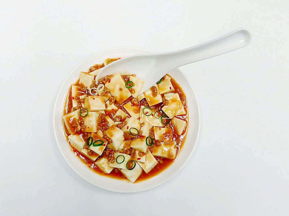 【 スマホスタンド麻婆豆腐 】 日本製 小物 食品サンプル おもしろ プレゼント かわいい おしゃれ ハンドメイド 模型 フェイクフード フード 食べ物 パーツ 撮影 ぬい撮 ユニーク Japan 携帯 ガジェット morinosample-10000354 森野サンプル楽天市場店 サンプル画像3