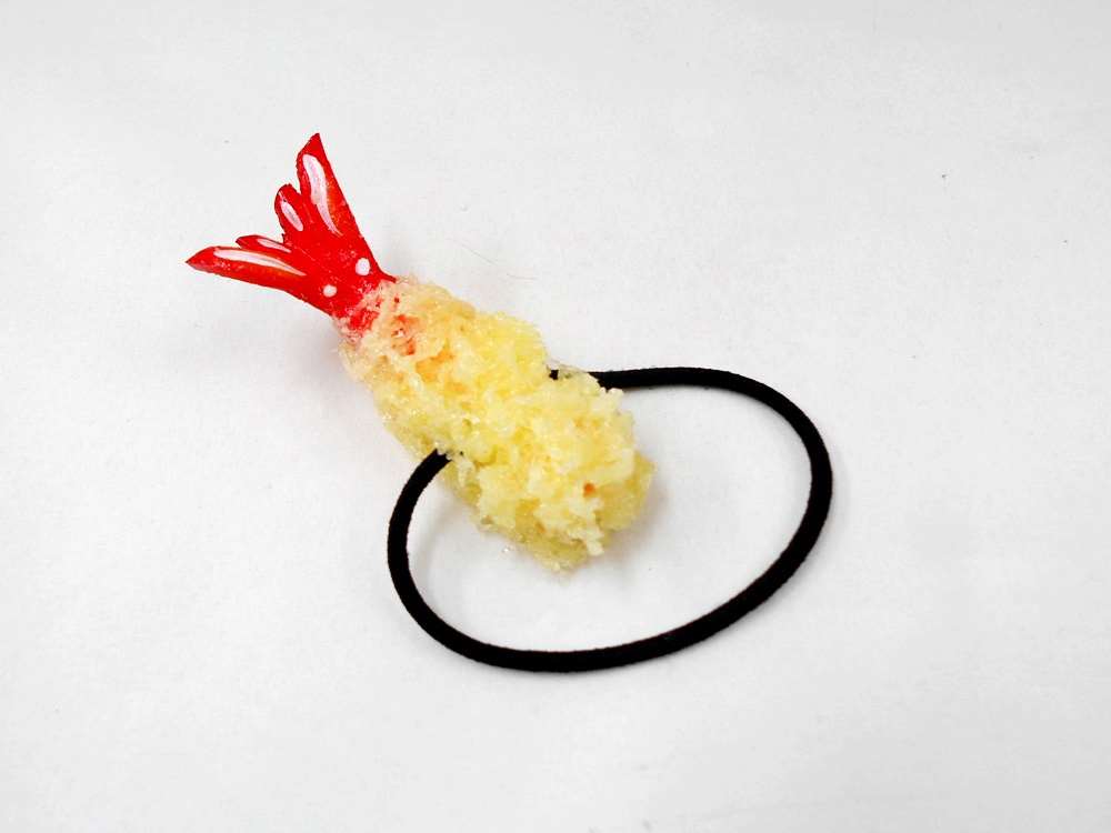 Rakuten - 【 ヘアゴム エビ天・ミニ 】 日本製 小物 食品サンプル おもしろ プレゼント かわいい おしゃれ ハンドメイド 模型 フェイクフード フード 食べ物 パーツ 撮影 大阪 ユニーク ヘアアクセサリー