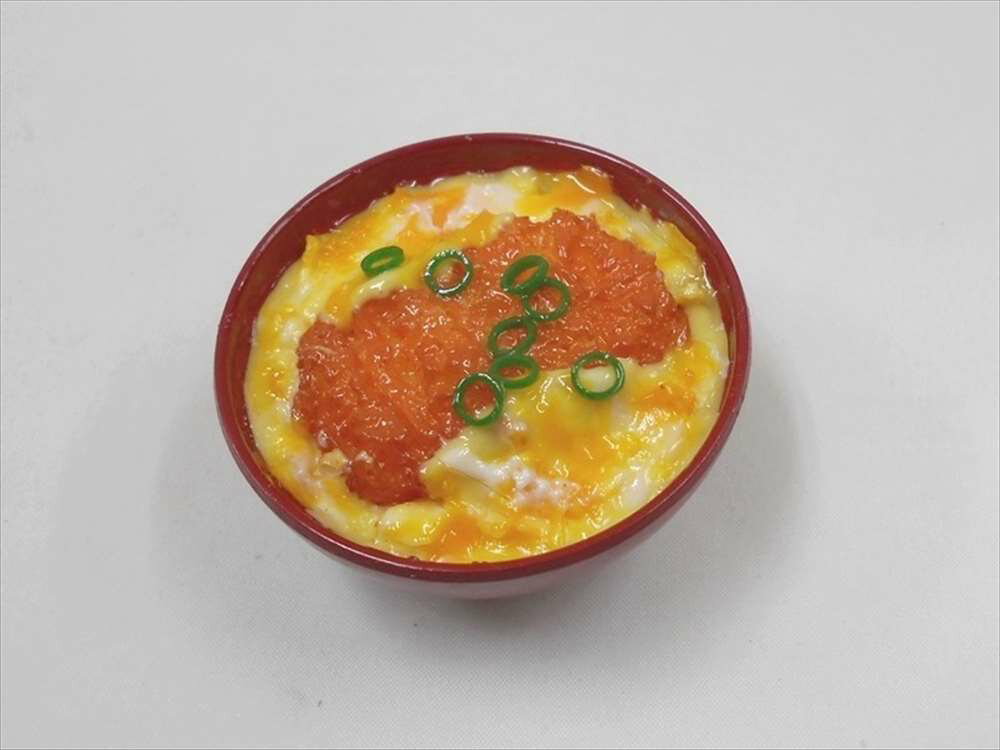 【 ミニ椀 カツ丼 】 日本製 小物 食品サンプル おもしろ プレゼント かわいい おしゃれ ハンドメイド ポーチ バッグ 模型 フェイクフード フード 食べ物 パーツ 撮影 ぬい撮 ユニーク Japan 磁石 マグネット メモスタンド カード立て
