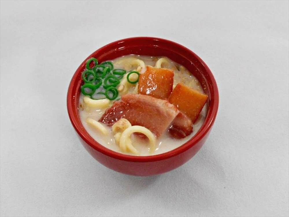 楽天森野サンプル楽天市場店【 ミニ椀 とんこつラーメン 】 日本製 小物 食品サンプル おもしろ プレゼント かわいい おしゃれ ハンドメイド ポーチ バッグ 模型 フェイクフード フード 食べ物 パーツ 撮影 ぬい撮 ユニーク Japan 磁石 マグネット メモスタンド カード立て