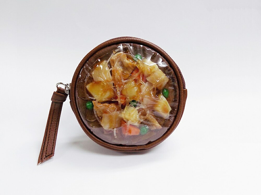 【 丸型ポーチ 肉じゃがA 】 日本製 小物 食品サンプル おもしろ プレゼント かわいい おしゃれ ハンドメイド ポーチ バッグ 模型 フェイクフード フード 食べ物 パーツ 撮影 大阪 ユニーク Japan