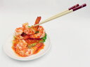 【 スマホスタンドエビチリ・箸付 】 日本製 小物 食品サンプル おもしろ プレゼント かわいい おしゃれ ハンドメイド 模型 フェイクフード フード 食べ物 ...