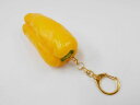 【 キーホルダー ピーマン・黄】 日本製 小物 食品サンプル おもしろ プレゼント かわいい おしゃれ ハンドメイド ポーチ バッグ 模型 フェイクフード フー...