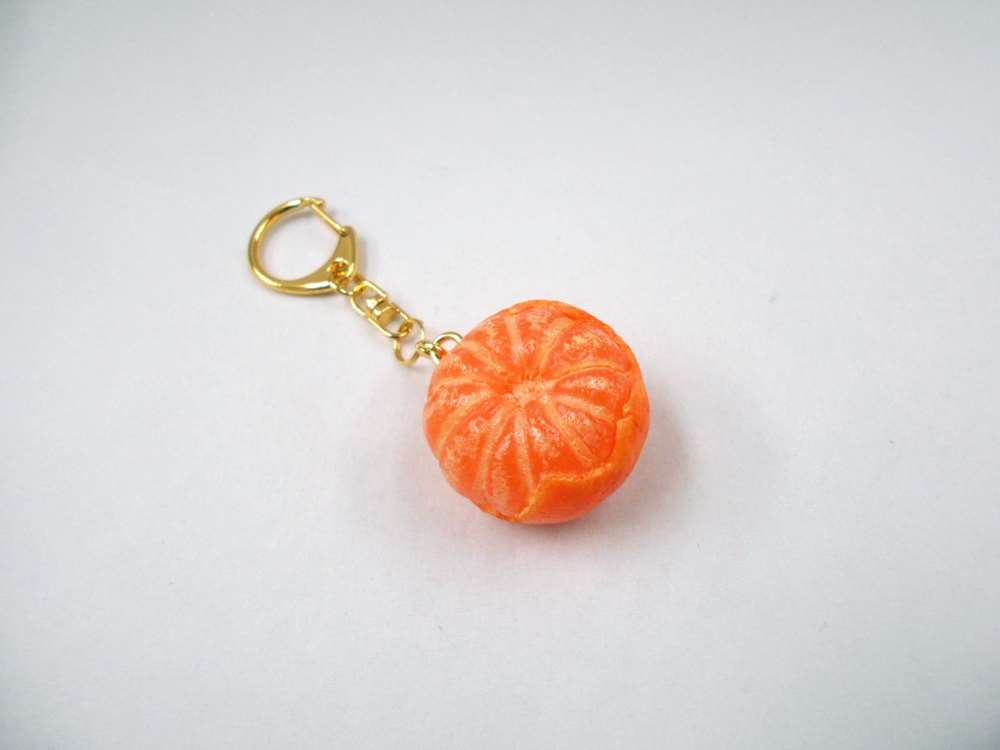 Rakuten - 【 キーホルダー ミカン丸・皮つき 小 】 日本製 小物 食品サンプル おもしろ プレゼント かわいい おしゃれ ハンドメイド ポーチ バッグ 模型 フェイクフード フード 食べ物 パーツ 撮影 ぬい撮 ユニーク Japan