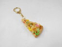 【 キーホルダー ピザカット ・ 小】 日本製 小物 食品サンプル おもしろ プレゼント かわいい おしゃれ ハンドメイド ポーチ バッグ 模型 フェイクフード...