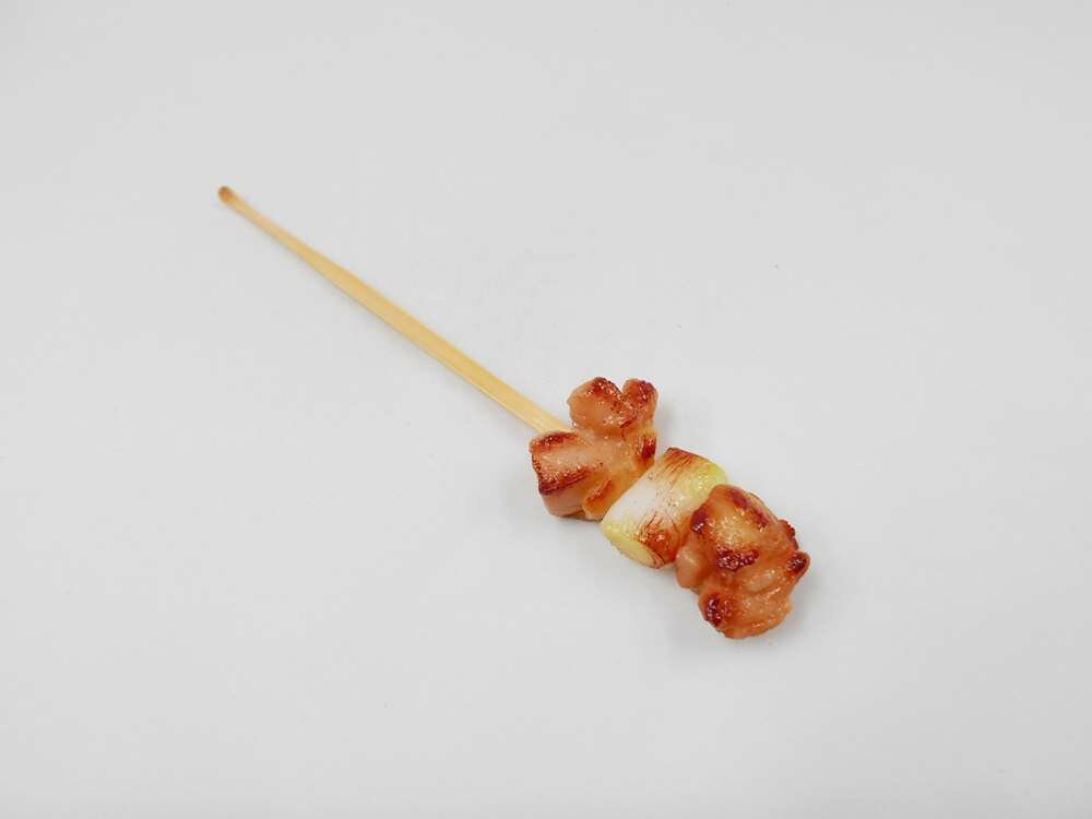 樂天商城 - 【 耳かき 焼鳥ネギマ・小 】 日本製 小物 食品サンプル おもしろ プレゼント かわいい おしゃれ ハンドメイド 模型 フェイクフード フード 食べ物 パーツ 撮影 大阪 ユニーク Japan 雑貨