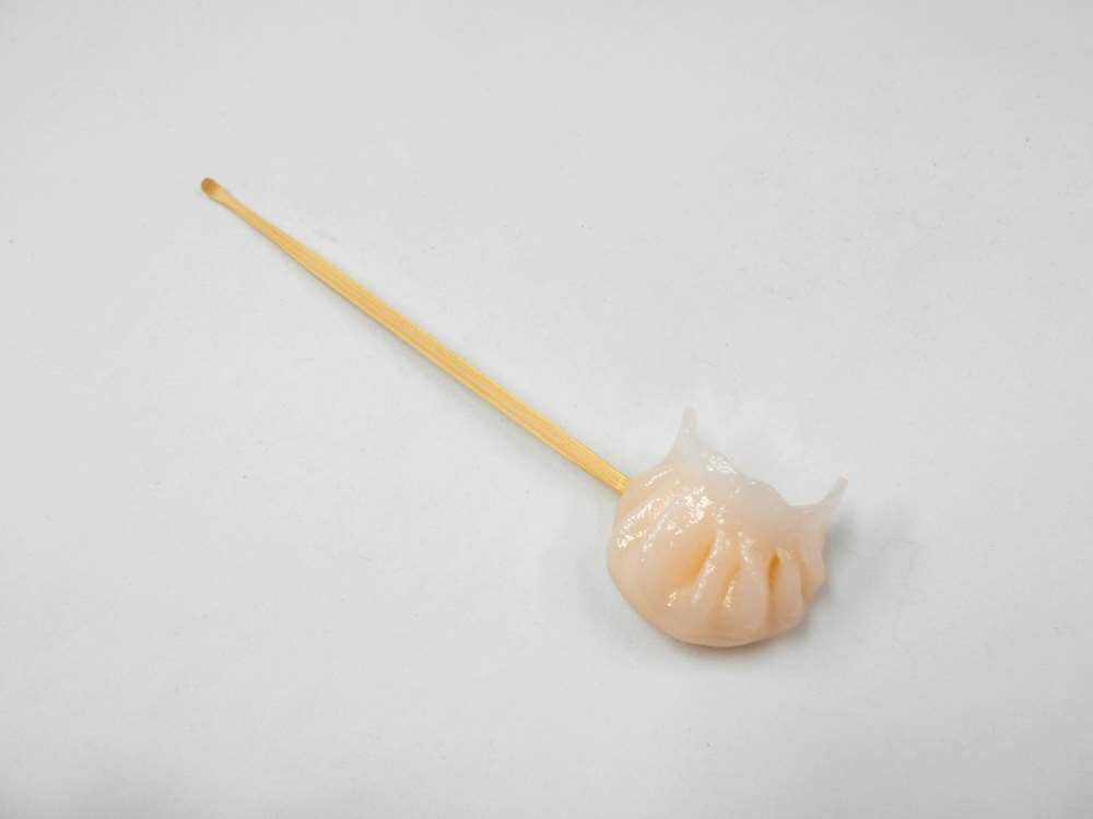 Rakuten - 【 耳かき エビ餃子 ・小 】 日本製 小物 食品サンプル おもしろ プレゼント かわいい おしゃれ ハンドメイド 模型 フェイクフード フード 食べ物 パーツ 撮影 大阪 ユニーク メイドインジャパン 雑貨