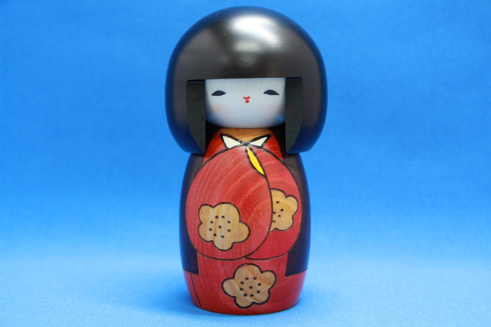 卯三郎こけし 日本のお土産に大人気 日本製 木製 民芸品 伝統工芸品 卯三郎作 こけし 好日（小）赤 No-18