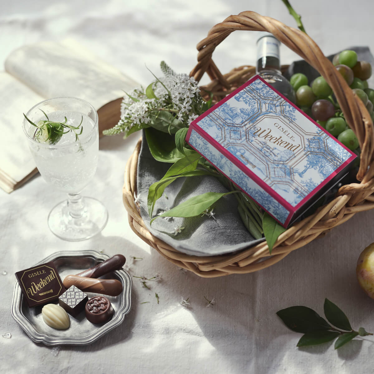 モロゾフ ウィークエンド 6個入バレンタイン 2026 新商品 期間限定 チョコレート プレーンチョコレート コーヒー 花 お酒不使用 アソート 詰合せ 高級感 プレゼント ギフト プチギフト 公式