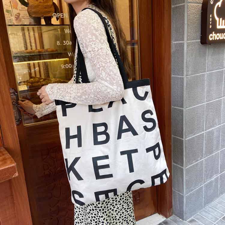 2WAY トートバッグ レディース トート バッグ ハンドルバッグ 大容量 キャンバスバッグ エコバッグ たっぷり 大容量 A4 アルファベット プリント 丈夫 軽い 手持ち バッグ 肩掛け 大きめ バッグ スクエア お洒落 おしゃれ かわいい トレンド シンプル 送料無料