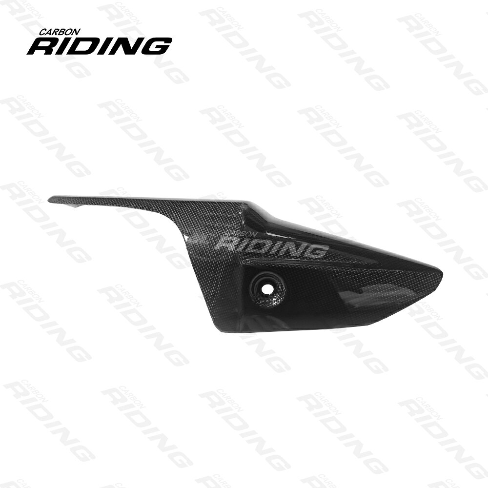 【材質】 ドライカーボン 【適合車種】 Ninja ZX-6R 2013-2026 ※掲載画像には、すべて実物を撮影した写真を使用しております。 ※ただし、撮影時の照明やご覧いただくモニター環境等により、実際の商品とは色味や質感が若干異なって見える場合がございます。あらかじめご了承ください。 ※輸入品のため、製造・輸送・通関状況等により、納期が前後する場合がございます。あらかじめご了承のうえ、ご注文ください。 ※カーボン製品は一つひとつ手作業で製作されているため、仕上がりや形状には個体差がございます。また、車両や製品の個体差により、取り付け時に微調整が必要となる場合がございます。 ※フレーク入り仕様は、ベースとなるカーボン柄をご指定いただけます。ご指定がない場合は、綾織カーボンにて製作・出荷いたします。 ※フレーク入り仕様は、ゴールド・グリーン以外のカラーも追加料金なしでワンオフ製作が可能です。ご希望のカラーがございましたら、ご注文前にメールにてお問い合わせください。